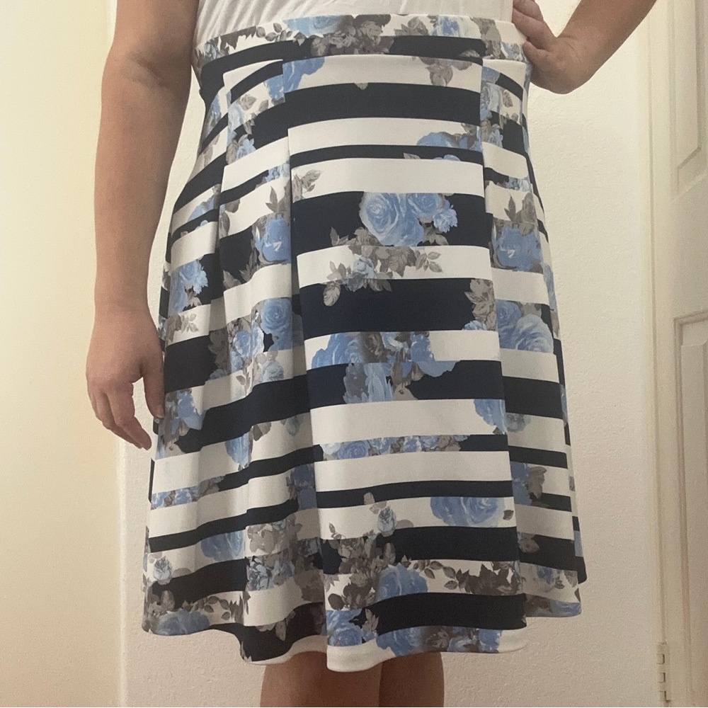 INC International Concepts White Blue Floral Stripe Pleated Skirt - Plus Size 2X